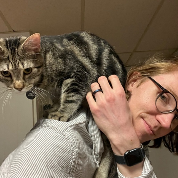 Meet your Posher, Cory - Picture 2 of 5